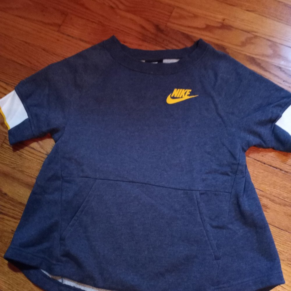 Girls Nike Large Kids Short sleeve swing sweatshirt leggings size Large Kids